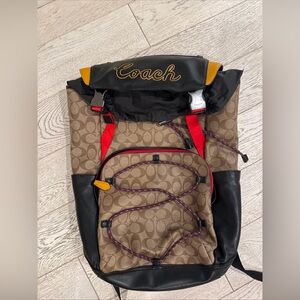 Coach Signature Canvas Backpack in Brown and Black mens